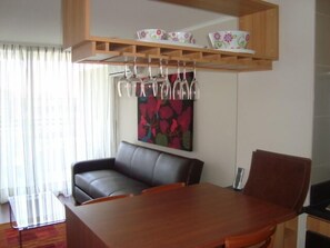 32-inch LCD TV with cable channels, TV - Premium Tours & Lodging Lyon (Santiago)