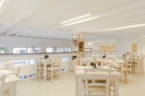 Daily full breakfast for a fee - Fonda Llabres Hostal Boutique (Alcúdia)