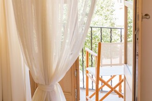 Deluxe Double Room, Mountain View | Balcony view - Fonda Llabres Hostal Boutique (Alcúdia)