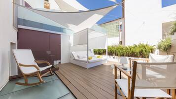 Deluxe tweepersoonskamer, terras | Kameruitzicht