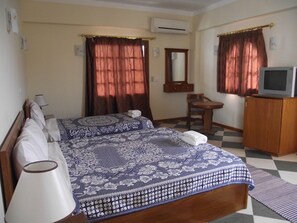 Verdunkelungsvorhänge, Zustellbetten, kostenloses WLAN