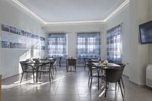 ロビー応接スペース