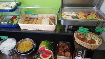 Daily buffet breakfast (EUR 9 per person)