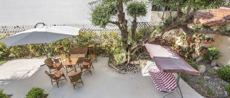 Children's play area - outdoor