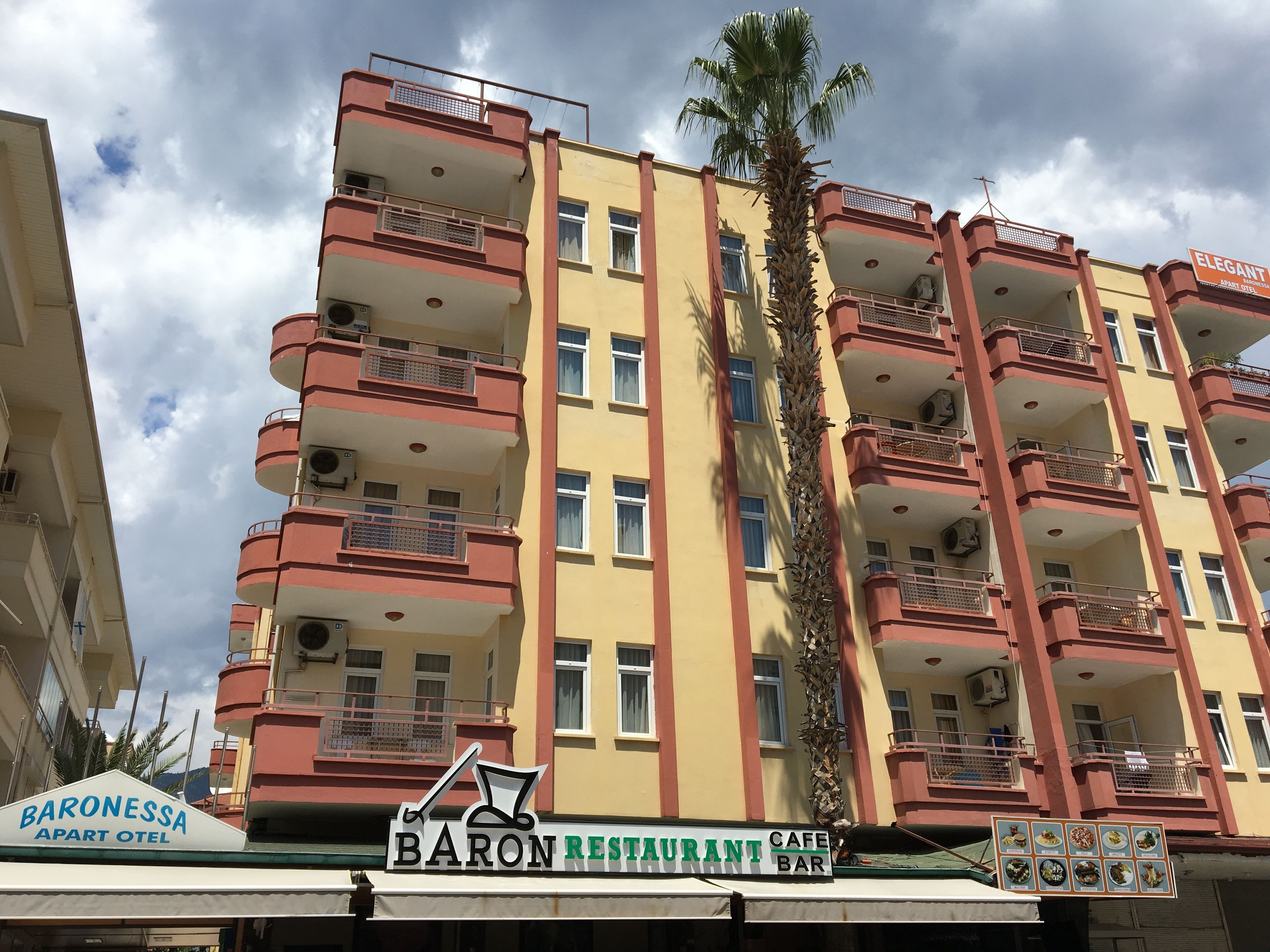 Foto - Baronessa Apart Hotel