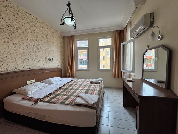 Appartement, 1 slaapkamer, balkon | Een bureau, babybedden (toeslag), extra bedden (toeslag)