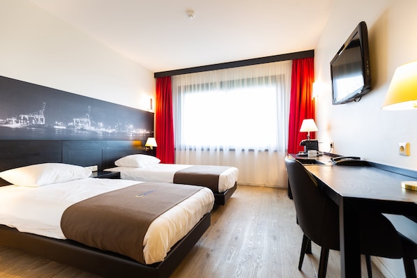 In-room safe, desk, iron/ironing board, free WiFi