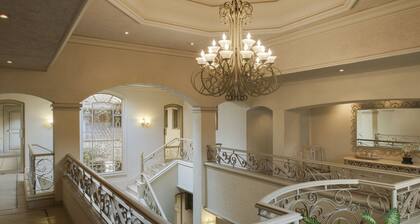 Hotel & Suites Quinta Magna