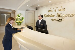 Reception - Hotel & Suites Quinta Magna (Zapopan)