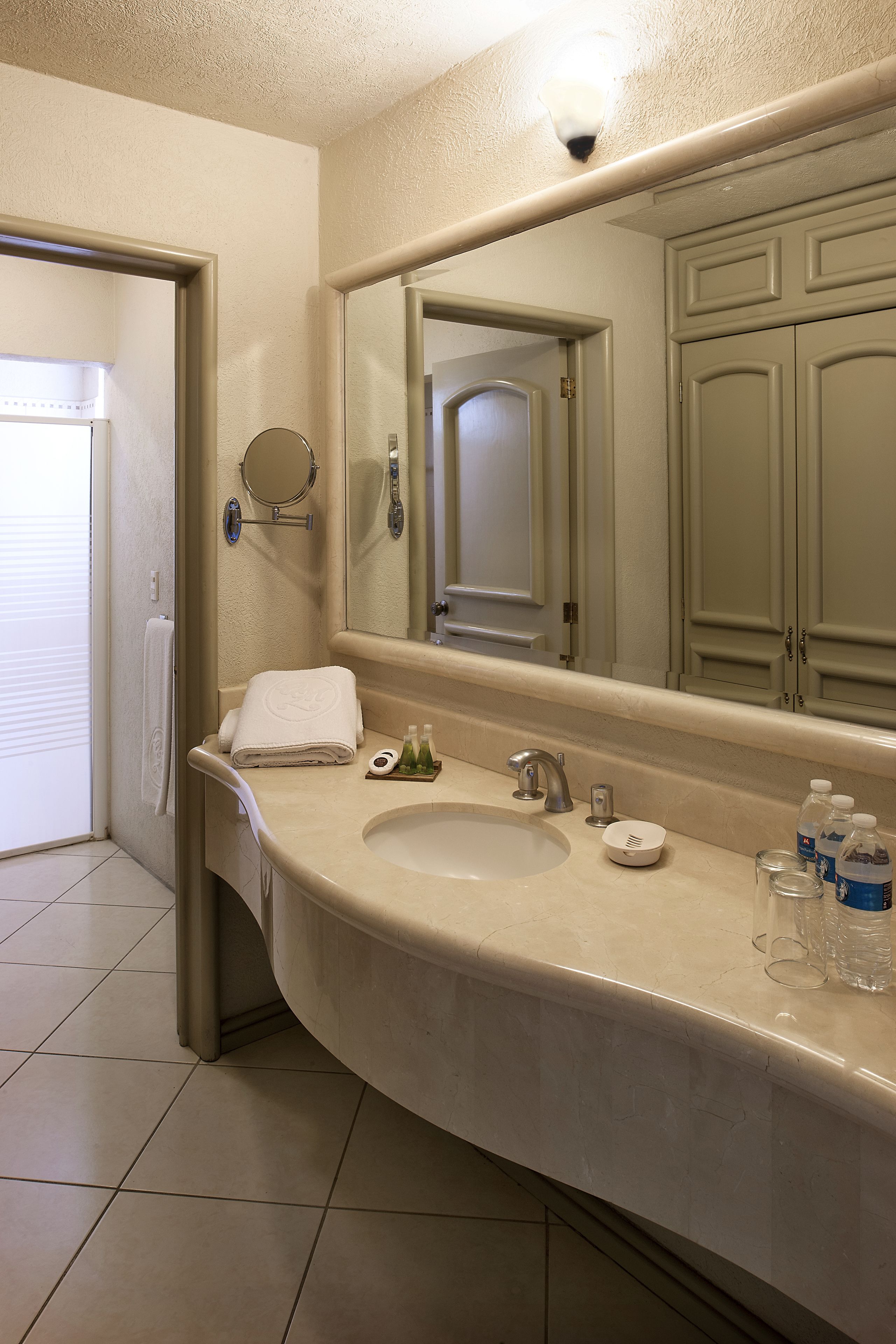 Photo - Hotel & Suites Quinta Magna