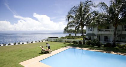 Madang Lodge Hotel