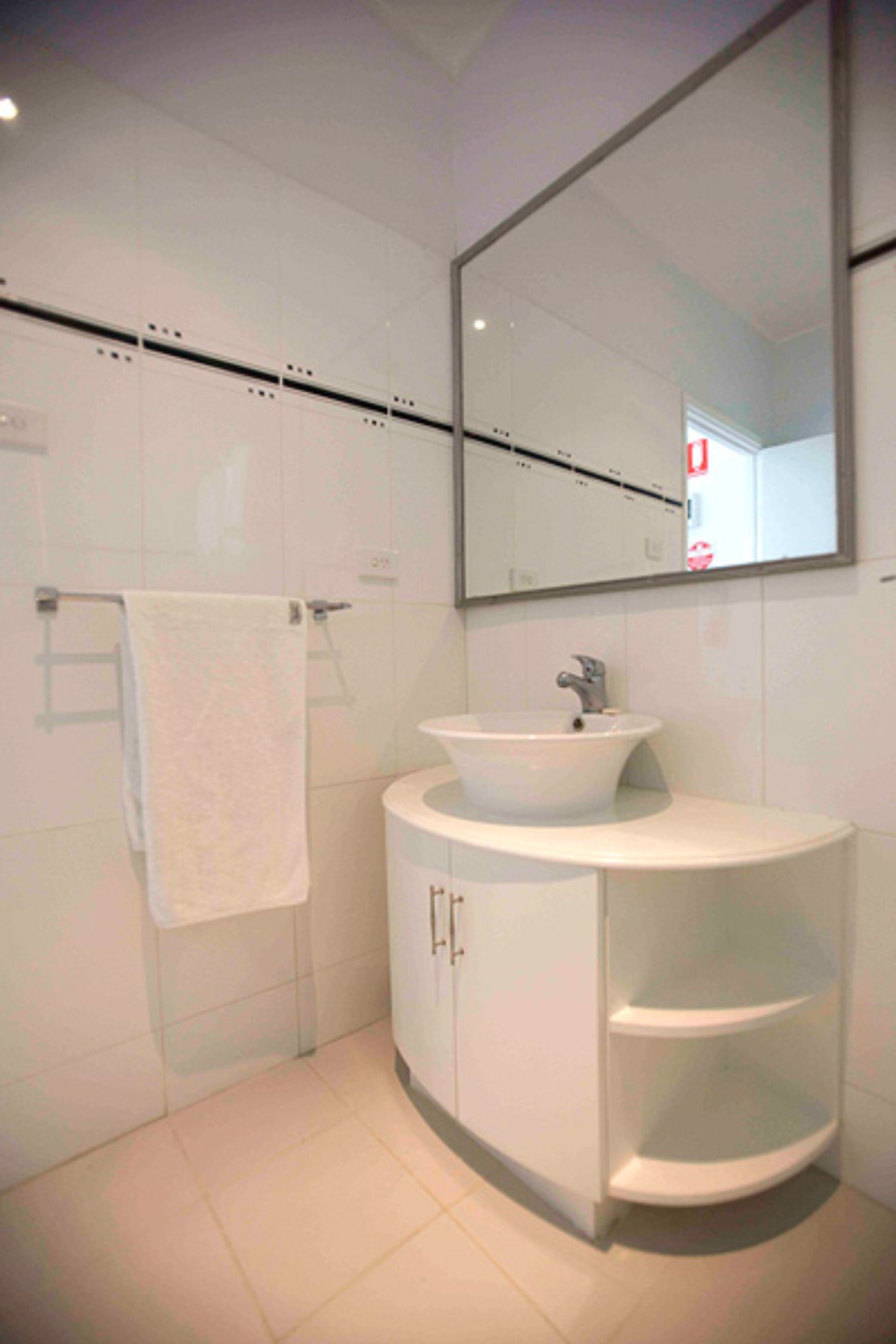 shower, free toiletries, towels