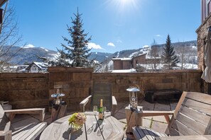 Premium 4 bedroom Residence | Mountain view