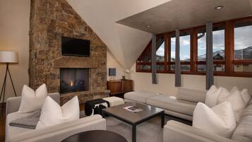 Three Bedroom Standard Residence | Living room | 32-inch LCD TV with cable channels, TV, fireplace