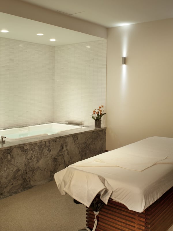 Behandelingskamers voor koppels, hotstone-massages