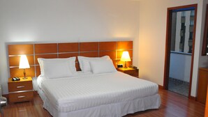 Unclassified image, 2 of 27, button - Top Deck Hotel (Pereira)