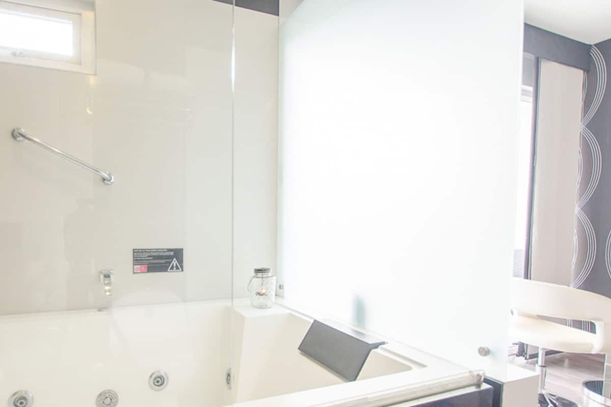 Superior Double Room | Private spa tub