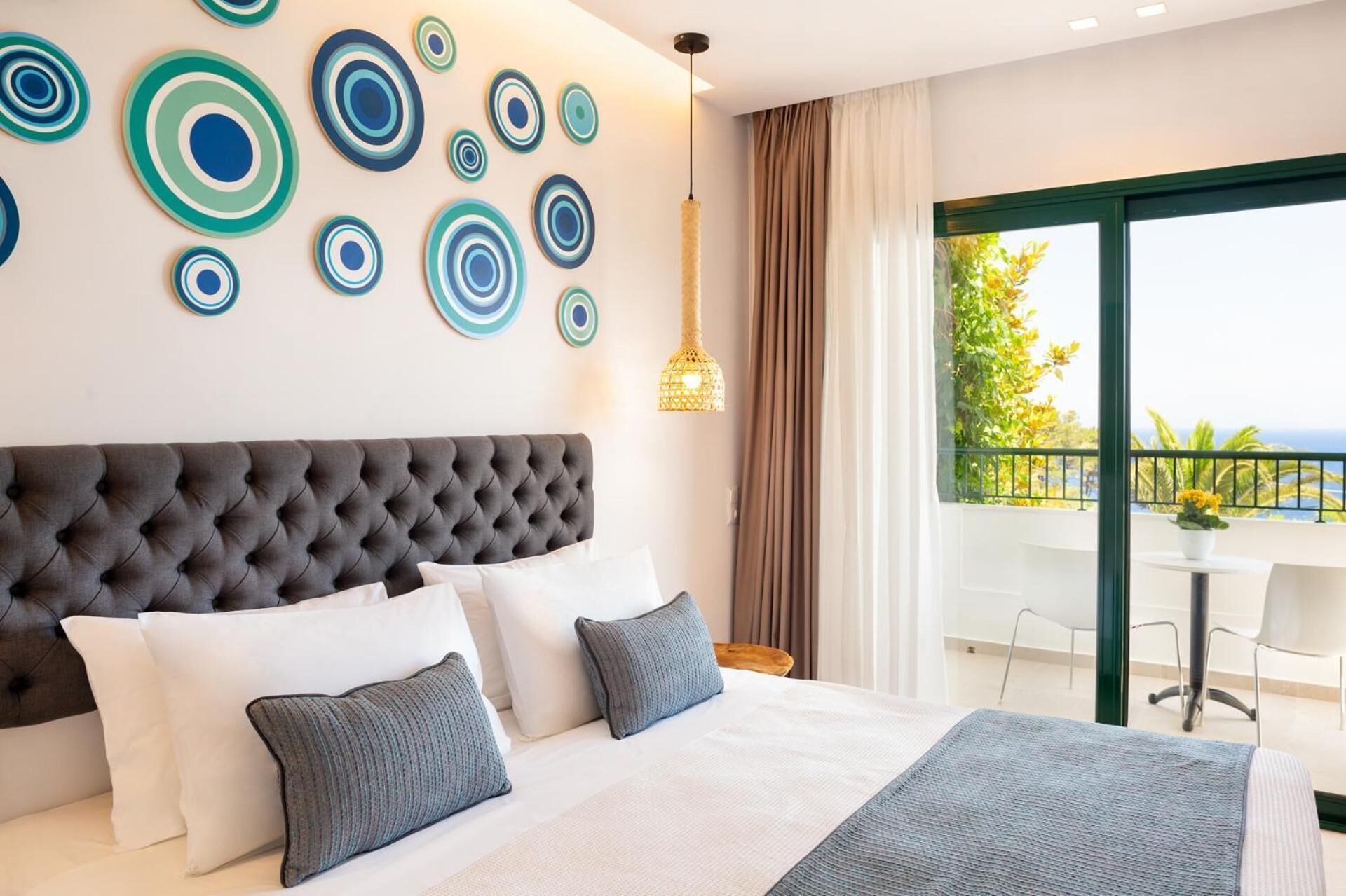 minibar, in-room safe, desk, free wifi