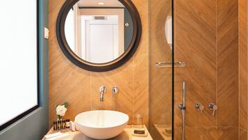 Superior Single Room, Sea View | Bathroom | Hair dryer, towels