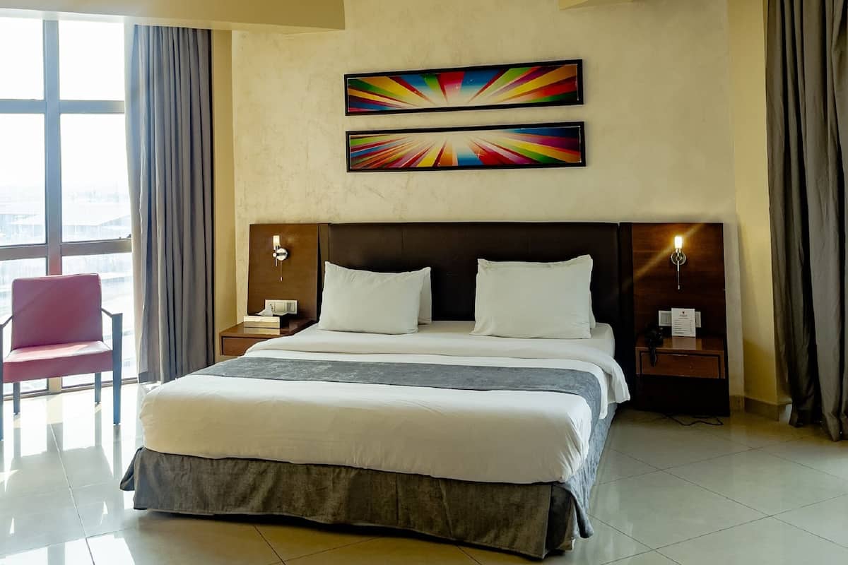 Minibar, in-room safe, desk, soundproofing