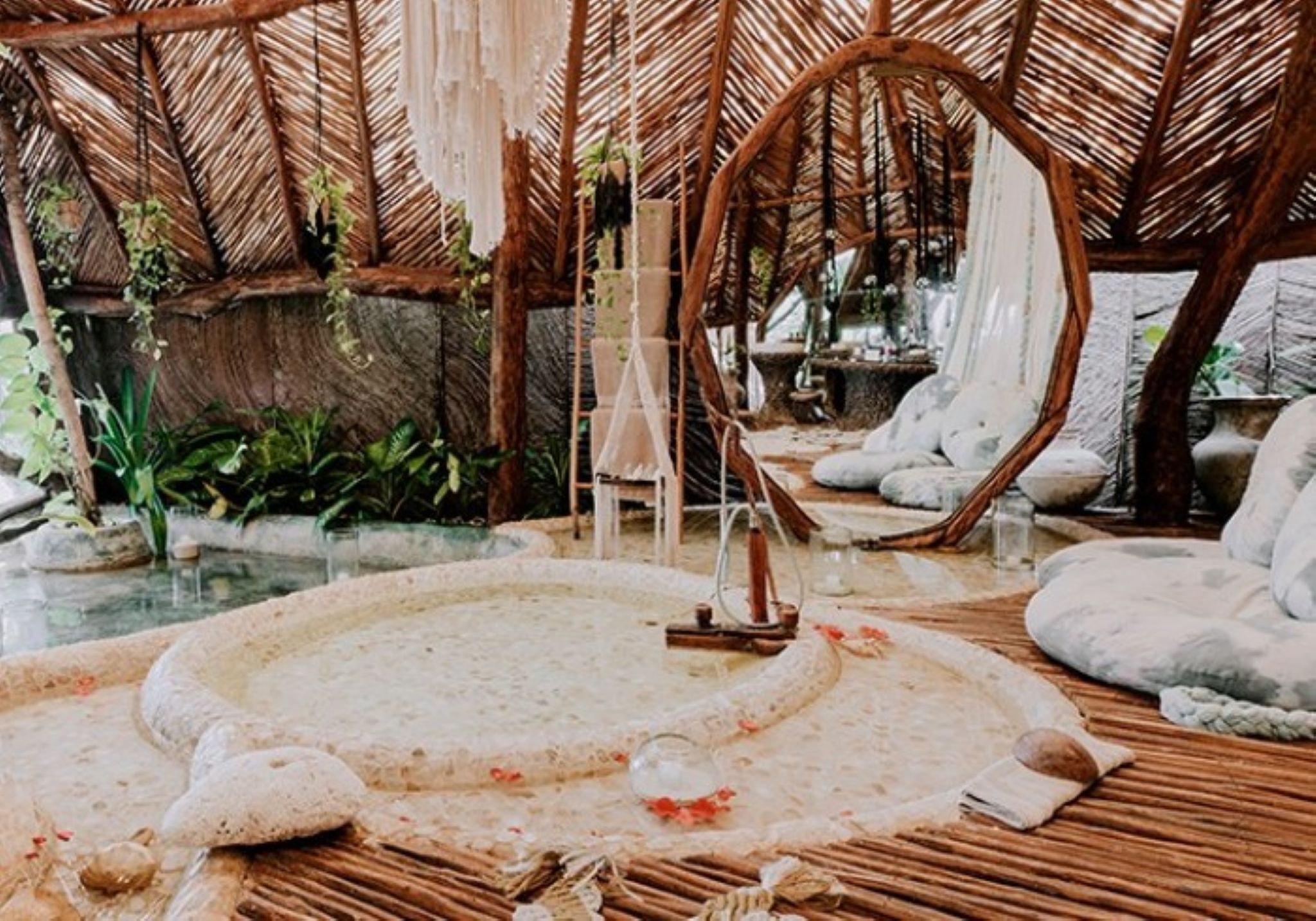 Spa | Couples treatment rooms, sauna, steam room, body treatments, mud baths