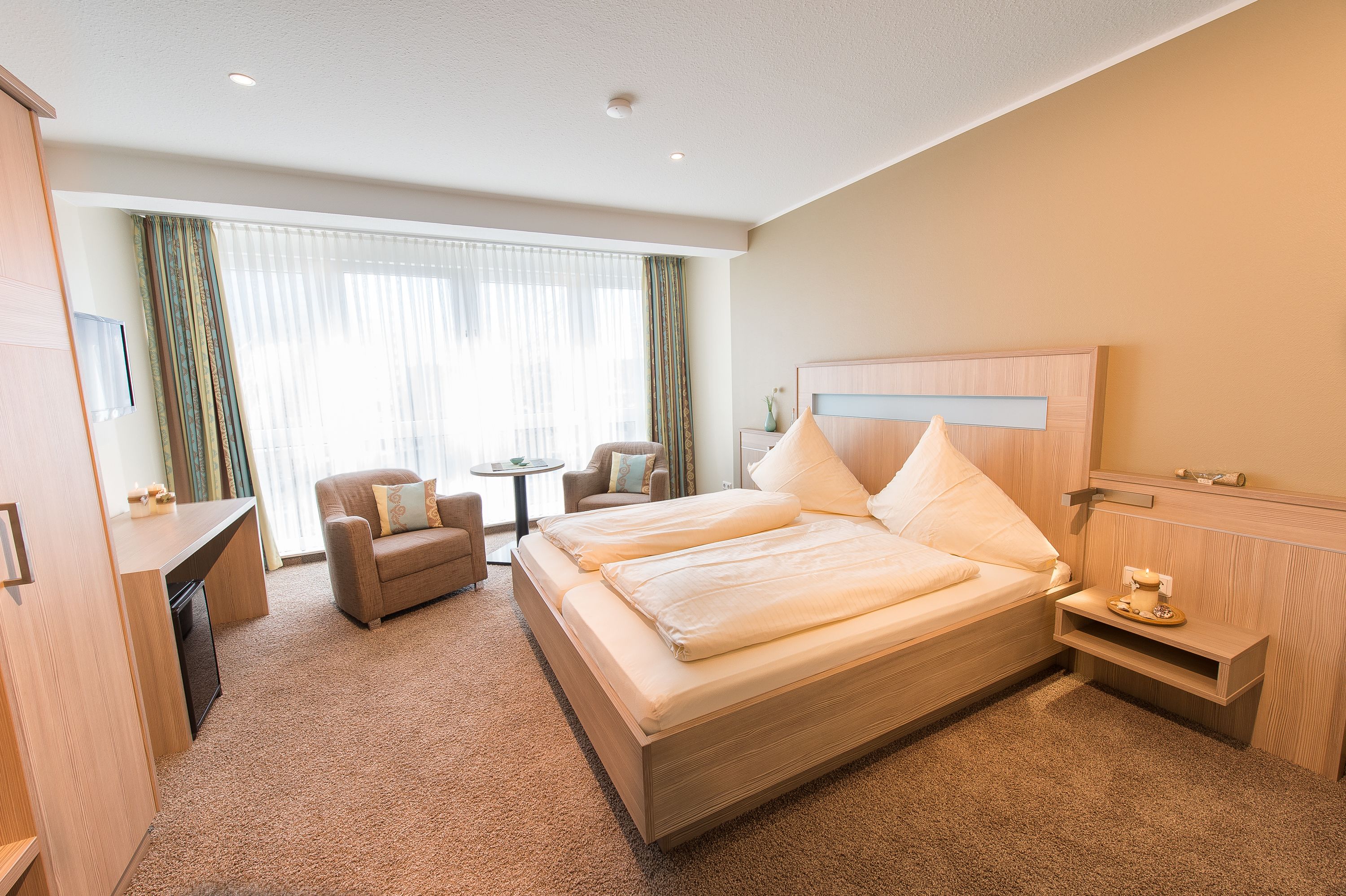 classic double room | premium bedding, minibar, in-room safe, desk