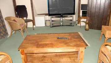 Televisión de pantalla plana y reproductor de DVD
