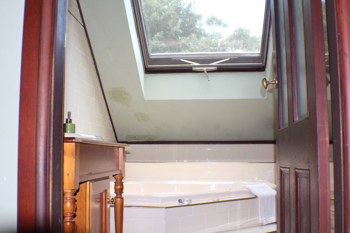 The Cottage, 2 Bedrooms | Bathroom