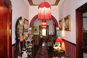 Interior entrance - Storey Grange (Springwood)