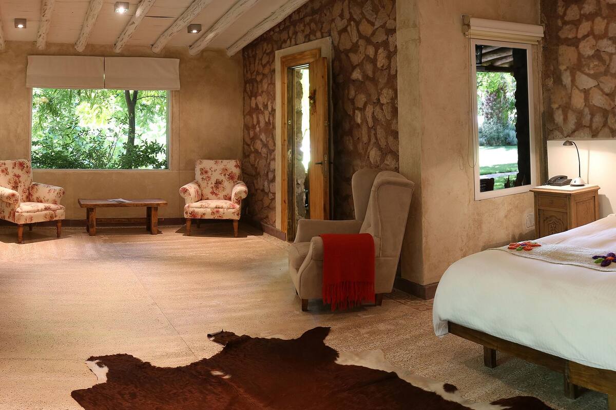 suite | 1 bedroom, premium bedding, down duvets, pillow-top beds