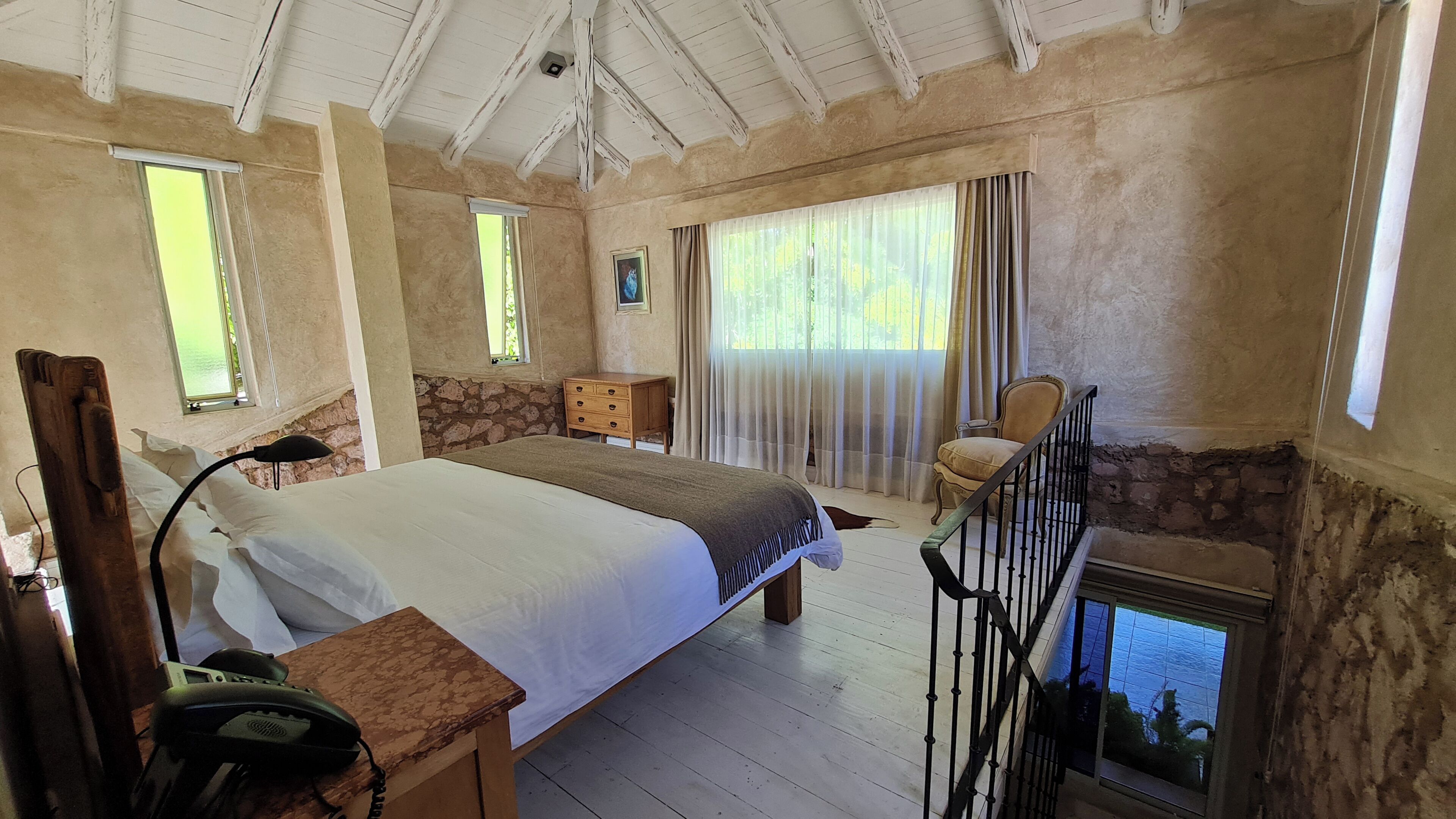 Dobbeltrom – superior | Sengetøy av topp kvalitet, dundyner, minibar og safe på rommet