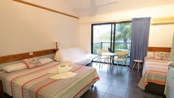 Chambre Supérieure avec lits jumeaux, plusieurs lits | Bureau, chambres insonorisées, Wi-Fi gratuit