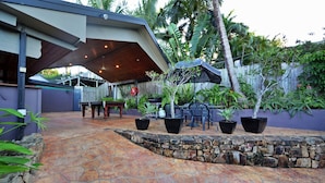 Property grounds - Airlie Beach Motor Lodge (Airlie Beach)