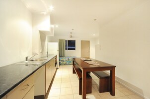 Two Bedroom Town House | In-room dining