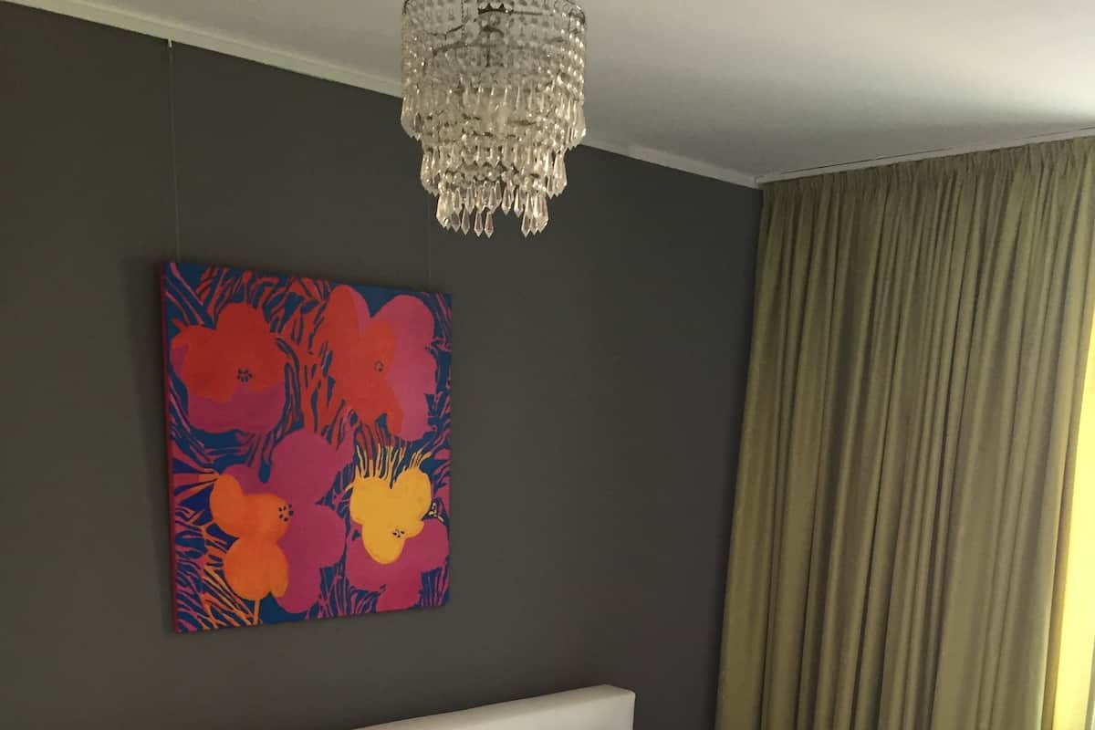 Hypo-allergenic bedding, in-room safe, desk, iron/ironing board