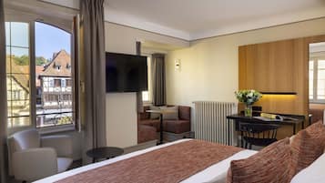 Premium bedding, minibar, in-room safe, desk