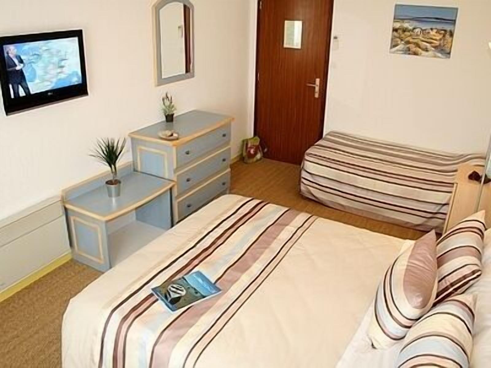 free cots/infant beds, free wifi