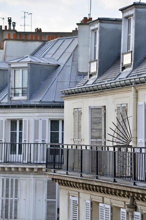 Exterior - Hotel Eugenie (Paris)