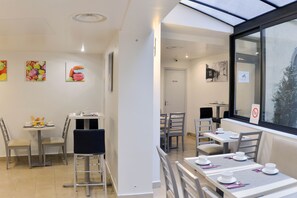 Dining - Hotel Eugenie (Paris)