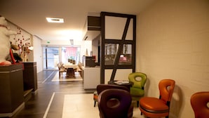 Lobby sitting area - Au Tilleul (Mittelhausbergen)