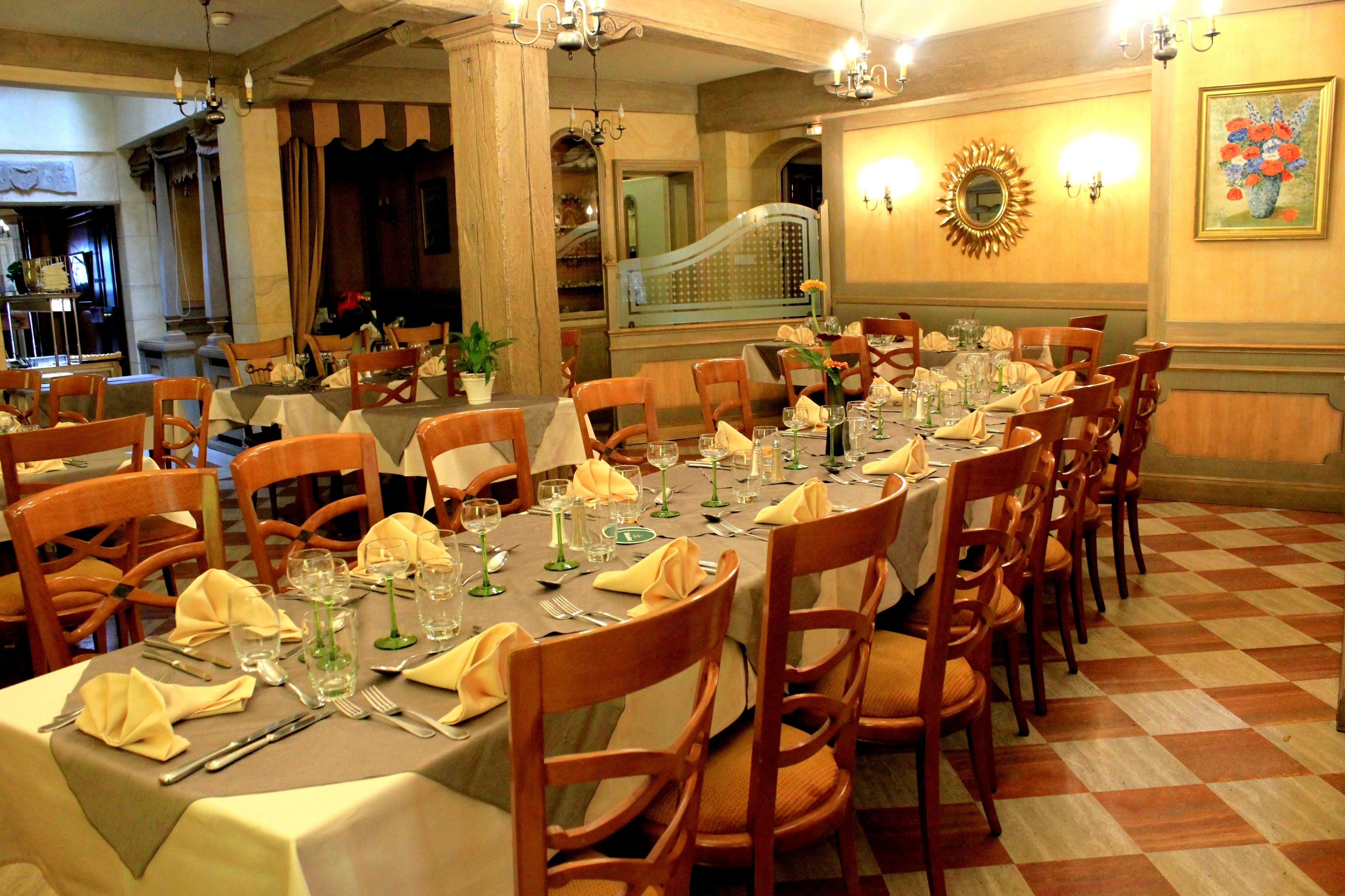 Foto - Logis Hôtel Restaurant Au Cerf d'Or