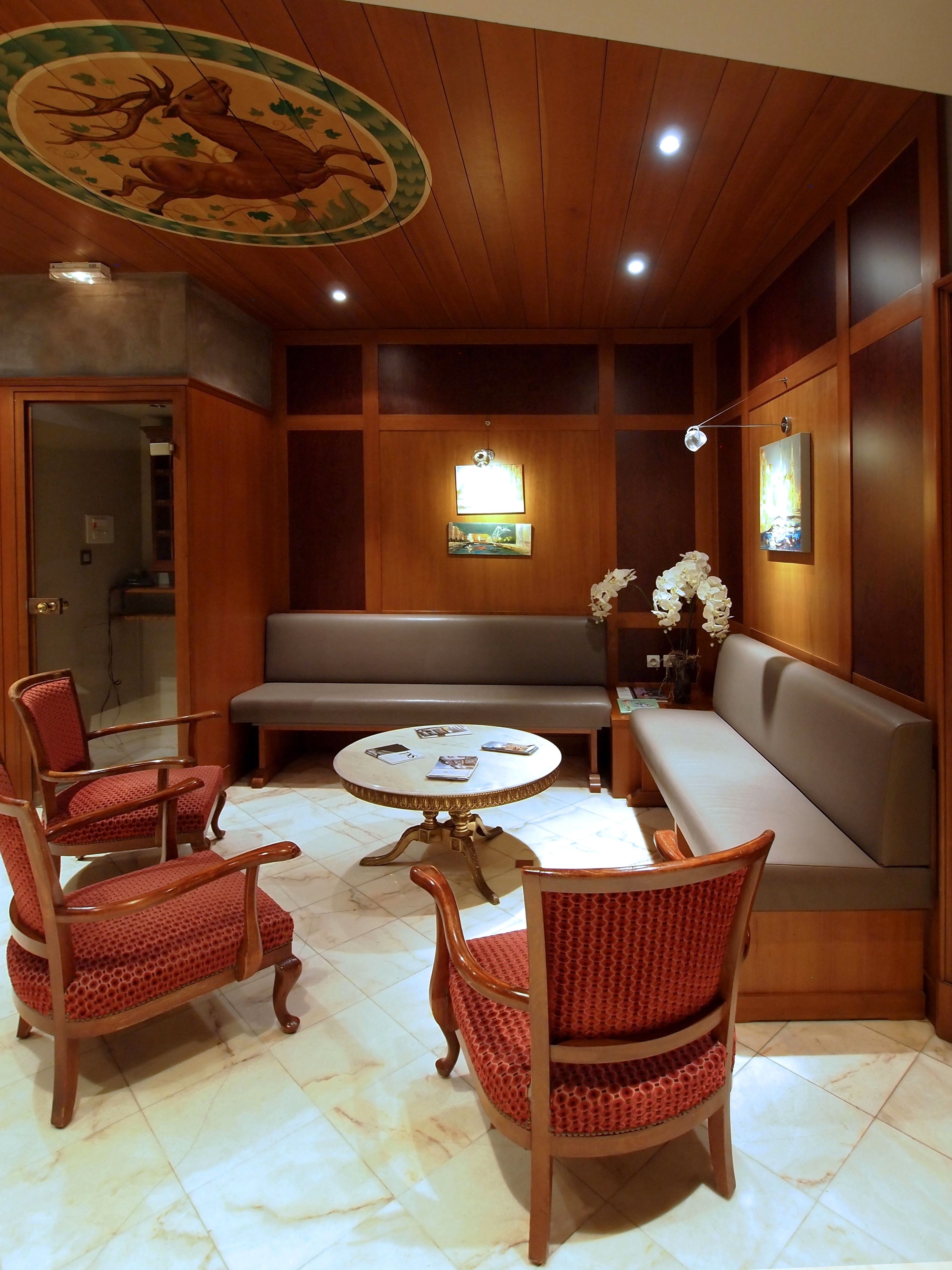 Foto - Logis Hôtel Restaurant Au Cerf d'Or