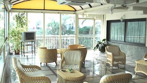 Unclassified image, 4 of 6, button - President Hotel (Reggio di Calabria)