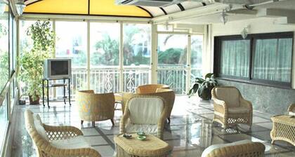 President Hotel