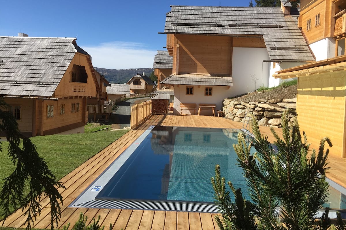 Chalet Grand, 3 habitaciones, alberca privada, vista a la alberca | Alberca privada