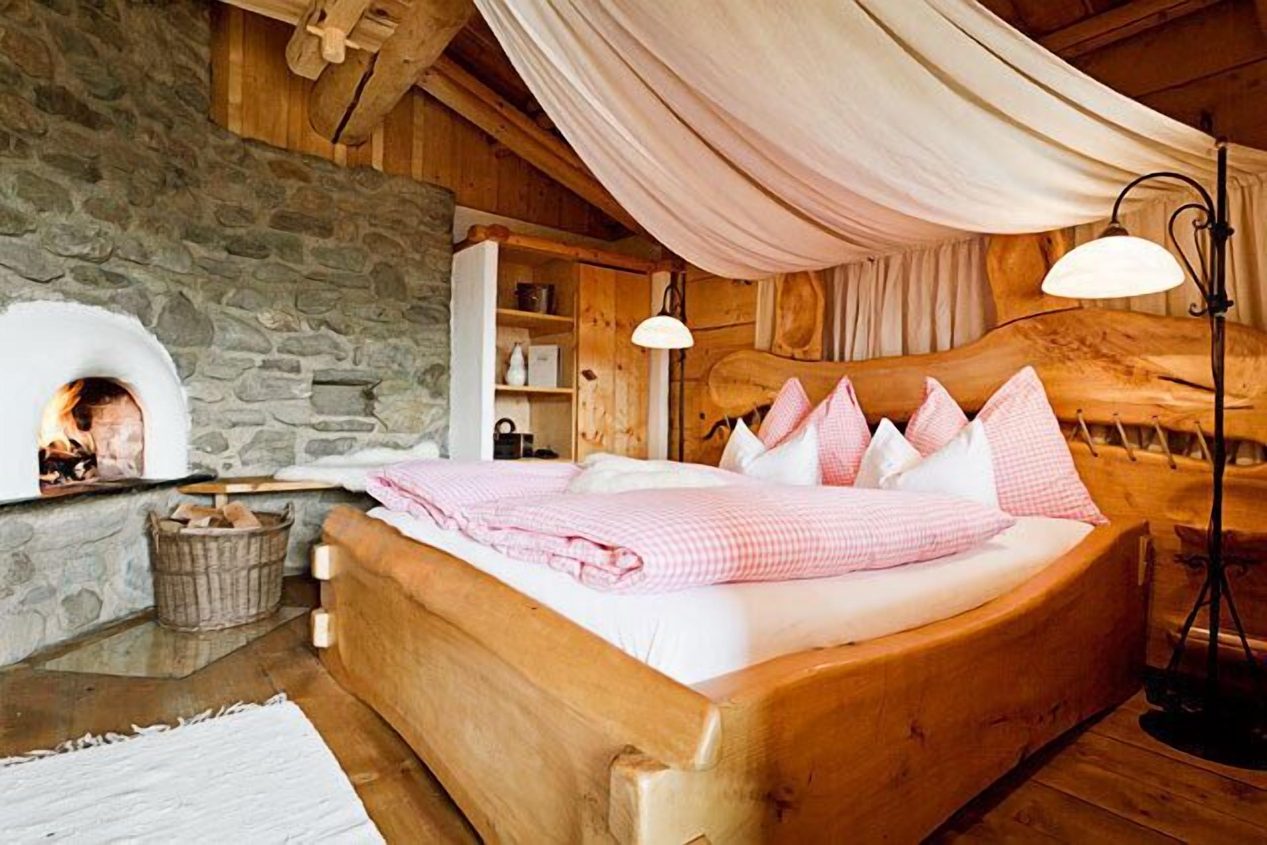 Panoramic-Chalet, 2 Schlafzimmer, Sauna, Bergblick | Allergikerbettwaren, Daunenbettdecken, Minibar, Zimmersafe