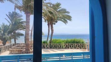 Habitación estándar con 1 cama matrimonial o 2 individuales | Vista desde la habitación