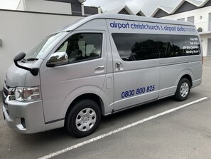 Airport shuttle - Airport Delta Motel (Christchurch)