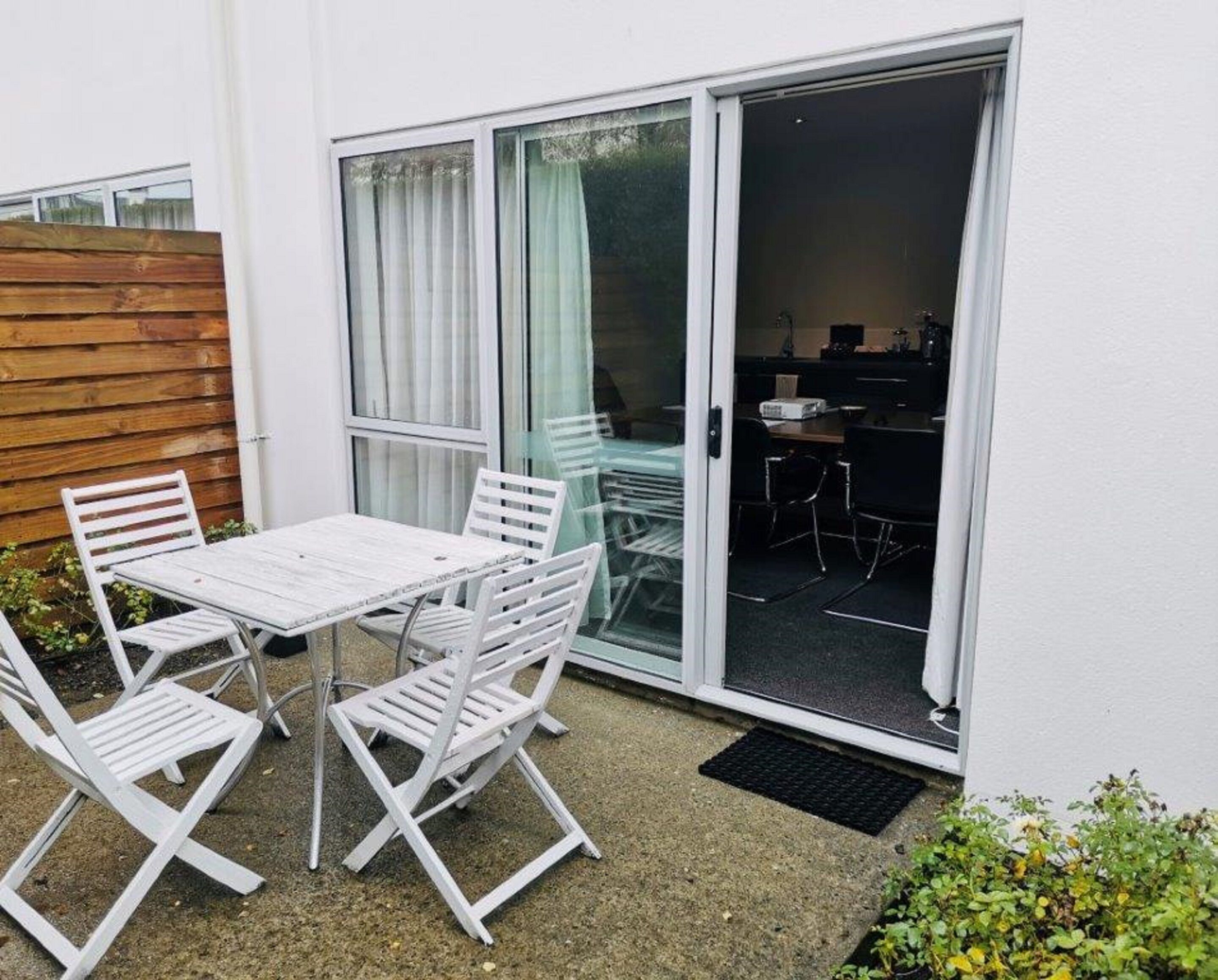 Photo - Airport Delta Motel