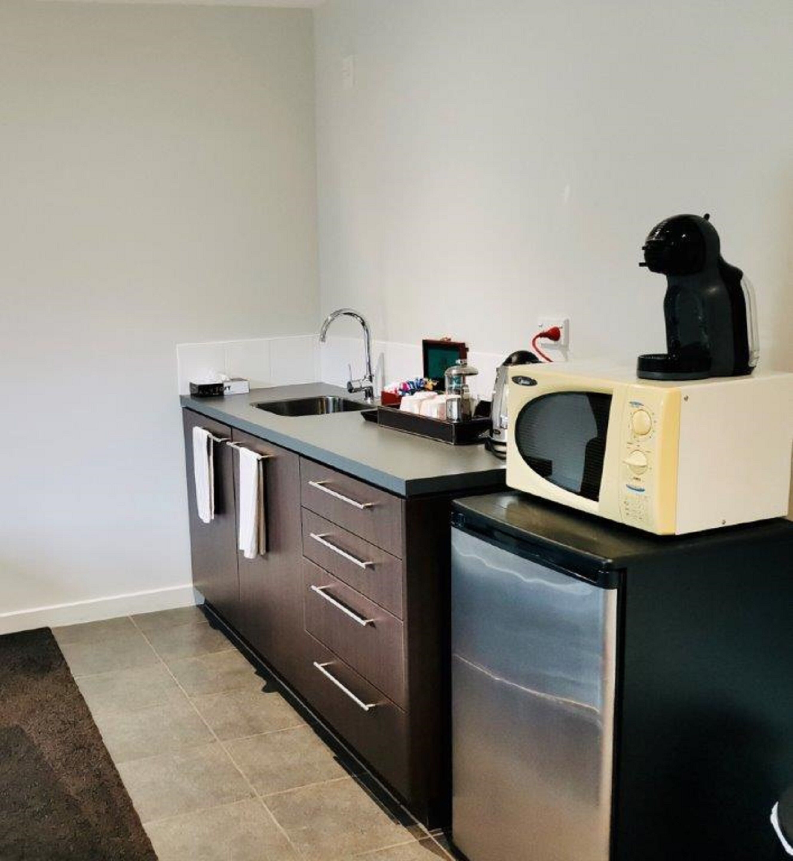 Photo - Airport Delta Motel